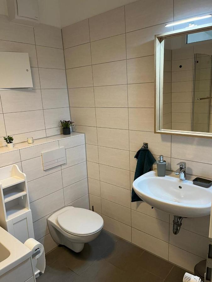 Schmuckstueck Im Herzen Rostocks Mit Gruener Oase Exterior foto