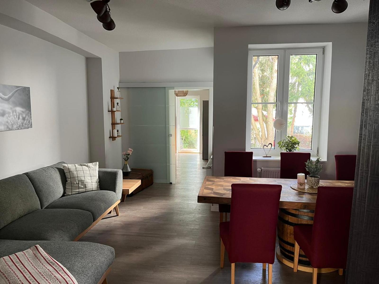Schmuckstueck Im Herzen Rostocks Mit Gruener Oase Exterior foto