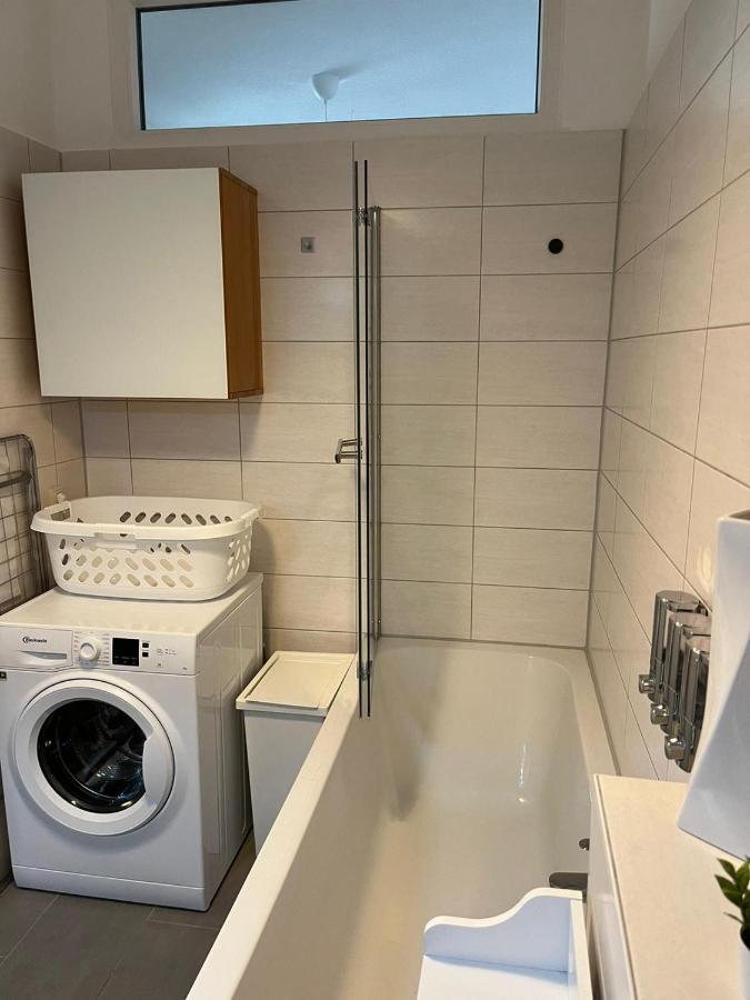 Schmuckstueck Im Herzen Rostocks Mit Gruener Oase Exterior foto